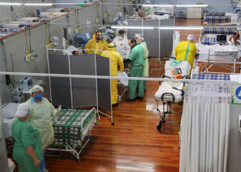 700 profissionais de enfermagem morrem de Covid-19 em 1 ano de pandemia