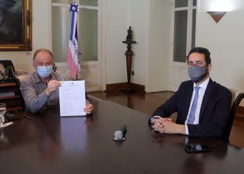 Governador anuncia reajuste do valor e ampliação dos beneficiários do Cartão ES Solidário