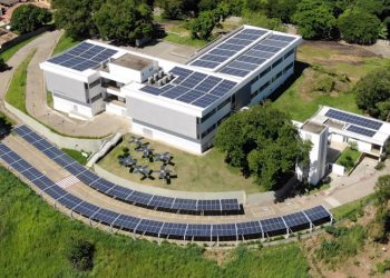 Renato Casagrande inaugura primeira Usina para Pesquisa de Energia Fotovoltaica do Estado