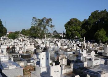 Brasil registra quase 4 mil mortes por Covid no dia e fecha pior mês da pandemia com 66,8 mil óbitos