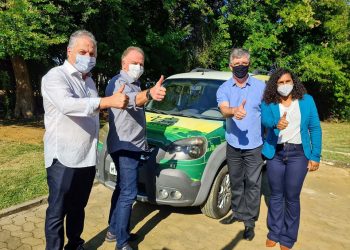 Governador inaugura ampliação do Laboratório do Leite do Idaf e participa da entrega de novos veículos ao Incaper