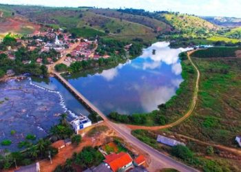Prefeitura de Nova Venécia inicia preparação para calçamento rural no Patrimônio do Bis