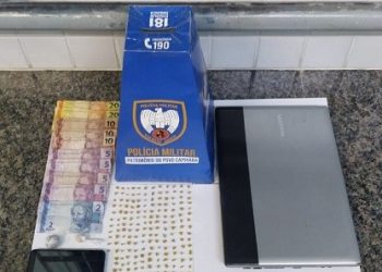 PM apreende droga, recupera veículo e detém homem com mandado de prisão em Guarapari