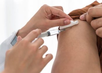 Profissionais da educação de Nova Venécia começam a ser imunizados contra Covid-19 nesta sexta-feira (28)