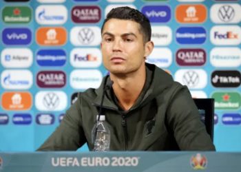 Gesto de Cristiano Ronaldo faz Coca-Cola perder US$ 4 bilhões