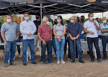 Freitas e Foletto fazem visita técnica com ArcelorMittal ao local de distribuição de Revsol em Jaguaré