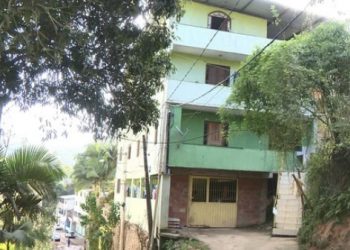 Homem invade apartamento, atira em morador e cai do 3º andar de prédio no ES