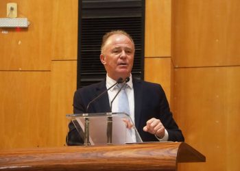Governador Casagrande presta contas de gestão na Assembleia Legislativa