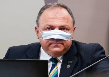 Pazuello se reuniu com intermediadores que ofertaram CoronaVac pelo triplo do preço