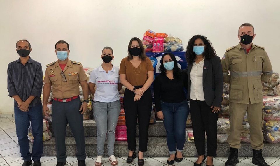 ES Solidário entrega cestas básicas e absorventes a instituições sociais