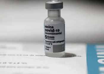 Fiocruz antecipa entrega da vacina contra a Covid e repassa mais 3 milhões de doses ao Ministério da Saúde