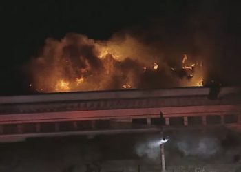 Famosos e autoridades lamentam incêndio em galpão da Cinemateca Brasileira