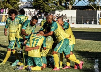 Nova Venécia ganha Castelo e fica cada vez mais perto de subir para série A