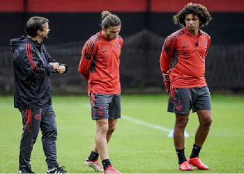 Flamengo se reapresenta na tarde desta segunda para focar no jogo contra o Grêmio, pela Copa do Brasil