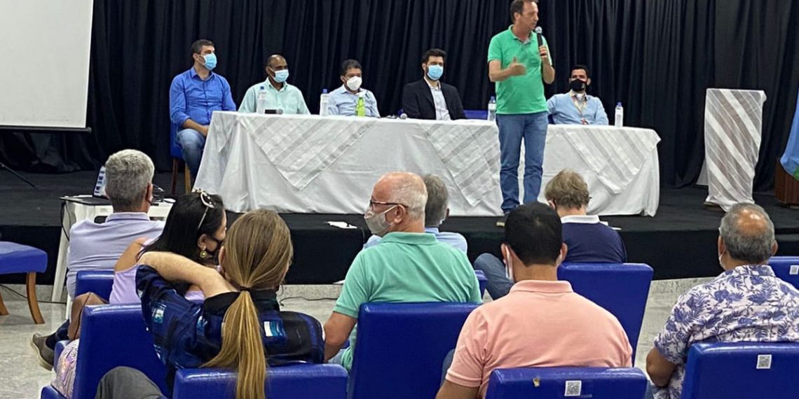 Freitas e Maretto (DER-ES) apresentam projetos de obras estruturantes para São Mateus