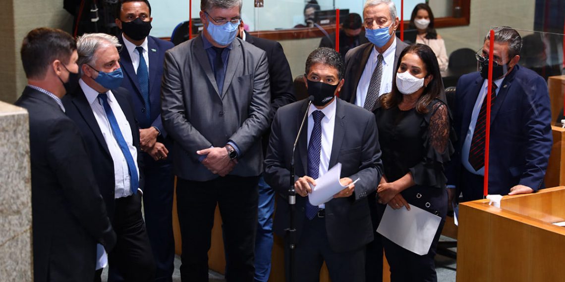 É lei: Freitas consegue estadualizar trecho de 31,6 km de estrada em Pinheiros