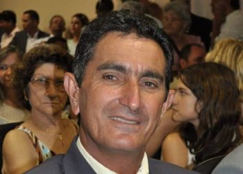 Ailton Caffeu é empossado como prefeito interino no lugar de Daniel da Açaí