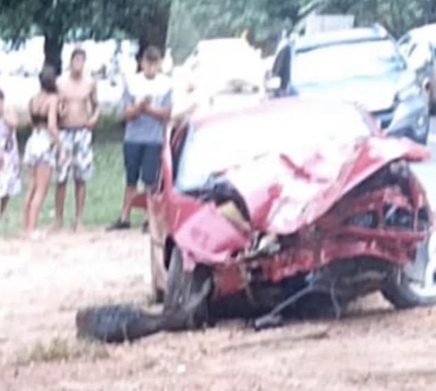 Mãe e filho de 7 anos que estavam indo para igreja morrem atropelados na BR-101