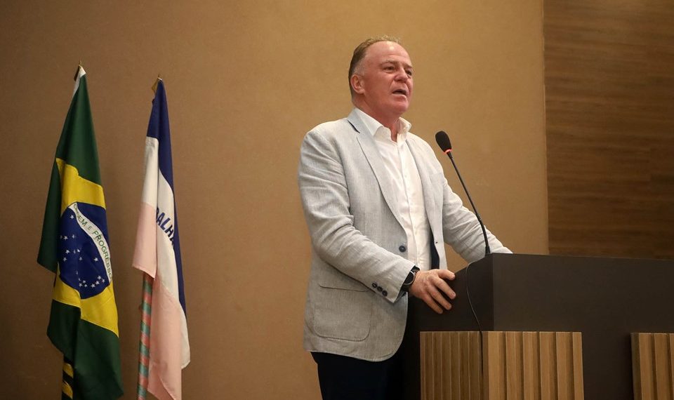 Governador anuncia concessão de Bônus Fundeb para profissionais do magistério