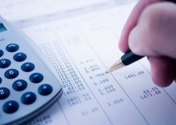 Como reduzir custos na sua empresa com a folha de pagamento?