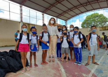 Primeiro dia de aula na Escola em tempo integral Bairro Altoé: sonho, transformação e expectativa