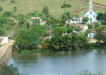 Jovem é vítima de tentativa de assassinato no Bis