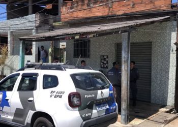 Mãe matou menino de 7 anos asfixiado com sacola na frente de outros dois filhos