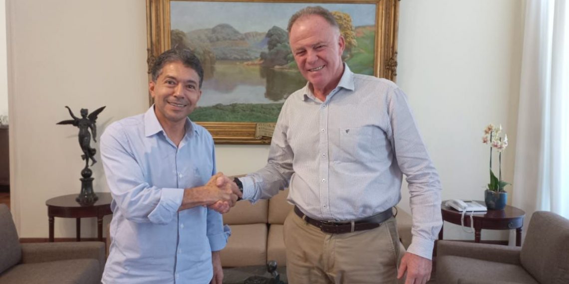 Casagrande e Freitas anunciam construção do Novo Hospital Roberto Silvares