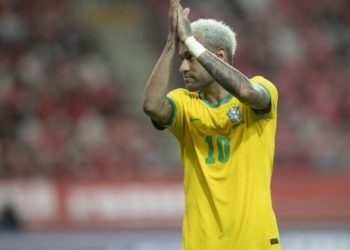 Neymar marca 2 gols e Brasil vence a Coreia do Sul por 5 a 1