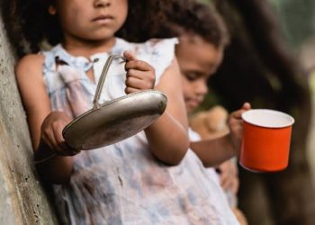 Dois anos após a pandemia, número de brasileiros passando fome quase dobra