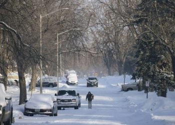 Frio provoca mais de 30 mortes nos Estados Unidos e Canadá; temperaturas chegam a -56 °C