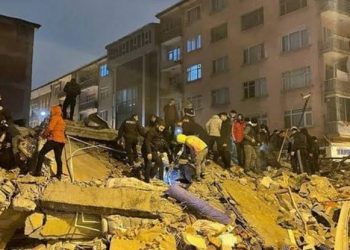 Terremoto na Turquia e na Síria deixa mais de 1,4 mil mortos