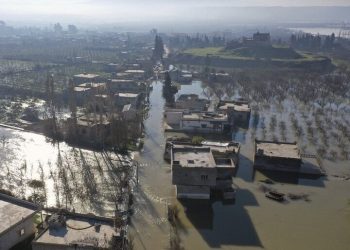 Rompimento de barragem inunda vilarejo após terremoto na Síria