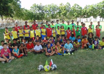 Núcleo de Futebol Infantil de Jaguaré já conta com novo kit para treinamento