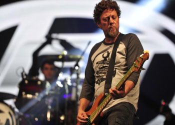Morre Canisso, 57 anos, baixista dos Raimundos
