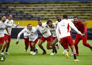 Vítor Pereira faz mistério para estreia do Flamengo na Libertadores