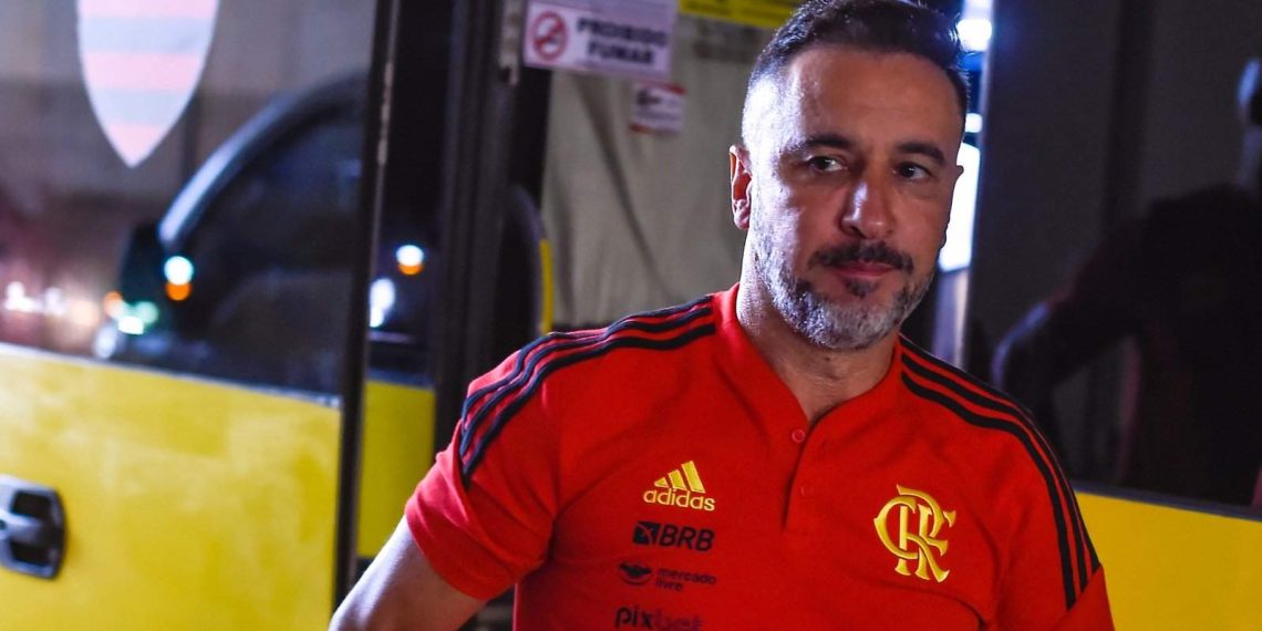 Vítor Pereira perde 4 títulos em 3 meses e reunião pode mudar rumo do Flamengo