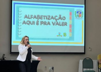 Nova Venécia compartilha experiências de boas práticas na alfabetização para rede estadual