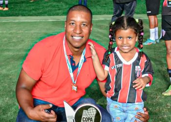 Rodrigo César, do Serra, é eleito o melhor técnico da Copa Espírito Santo 2023
