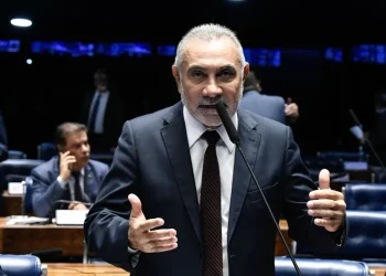 Ex-senador Telmário Mota é preso acusado de ter mandado matar mãe da própria filha