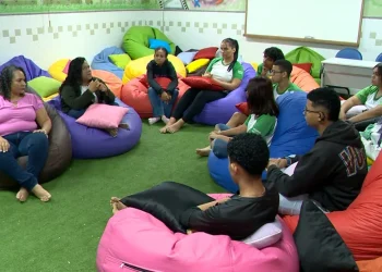 Estudantes do ES ajudam a identificar alunos que faltam às aulas para diminuir a evasão escolar