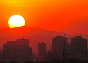 Onda de calor: temperaturas podem chegar até 36°C no Vale e 37°C no litoral; veja previsão