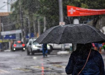 Alerta de chuvas e ventos intensos em 58 cidades do ES; confira lista
