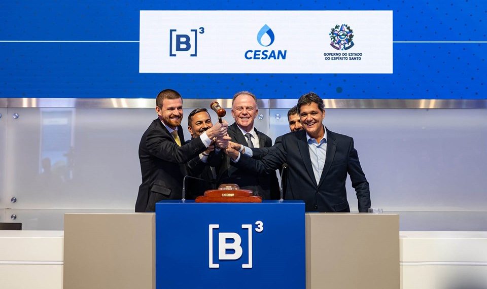 Governo do Espírito Santo realiza leilão de R$ 2,24 bi para tratamento de esgoto para reúso em siderúrgica