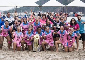 São Pedro Beach Soccer recebe título de melhor time do mundo