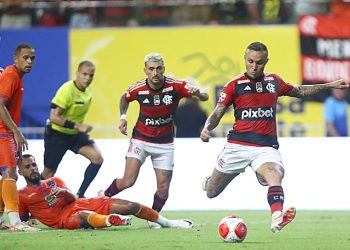 Análise: Flamengo faz de primeiro teste de fogo um jogo fácil com arte, eficiência e segurança