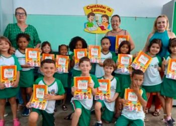 Nova Venécia distribui material didático complementar para fortalecimento da alfabetização