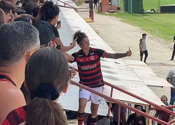 Cristiane marca, vai para a galera e Flamengo vence Fluminense na Copa Rio; veja