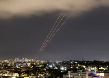 Ataques diretos entre Israel e Irã acabaram, diz fonte de inteligência regional