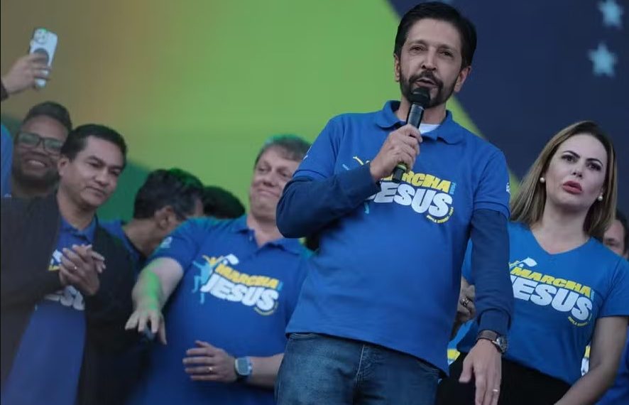 Marcha para Jesus tem aplausos a Bolsonaro, forte presença de políticos e Nunes cantor